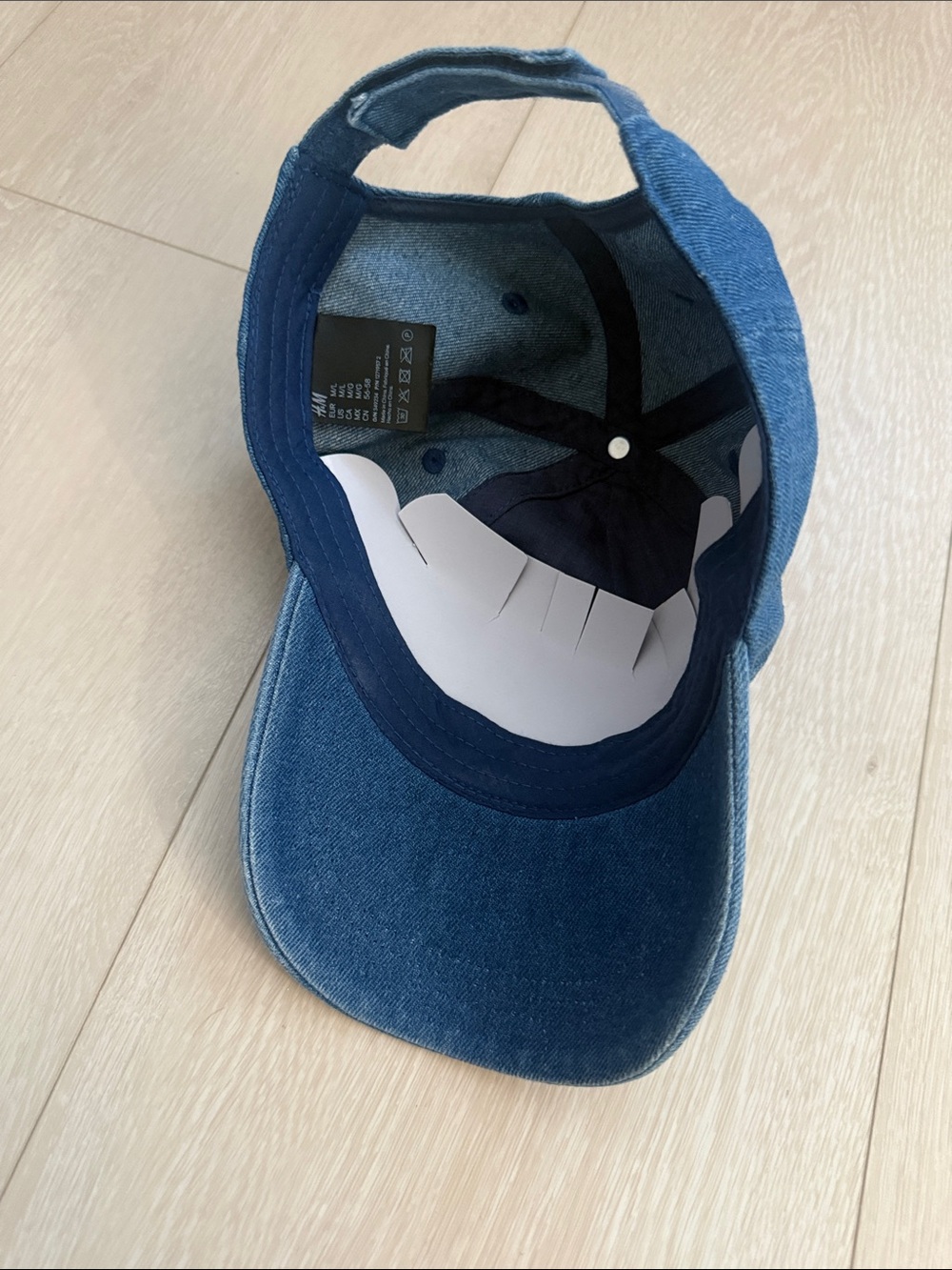 H&M Denim Baseball Cap in Blue with 'California Los Angeles' Embroidery - Picture 3 of 10